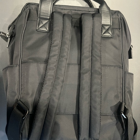 HP Baggallini Black Travel Backpack - Picture 3 of 8